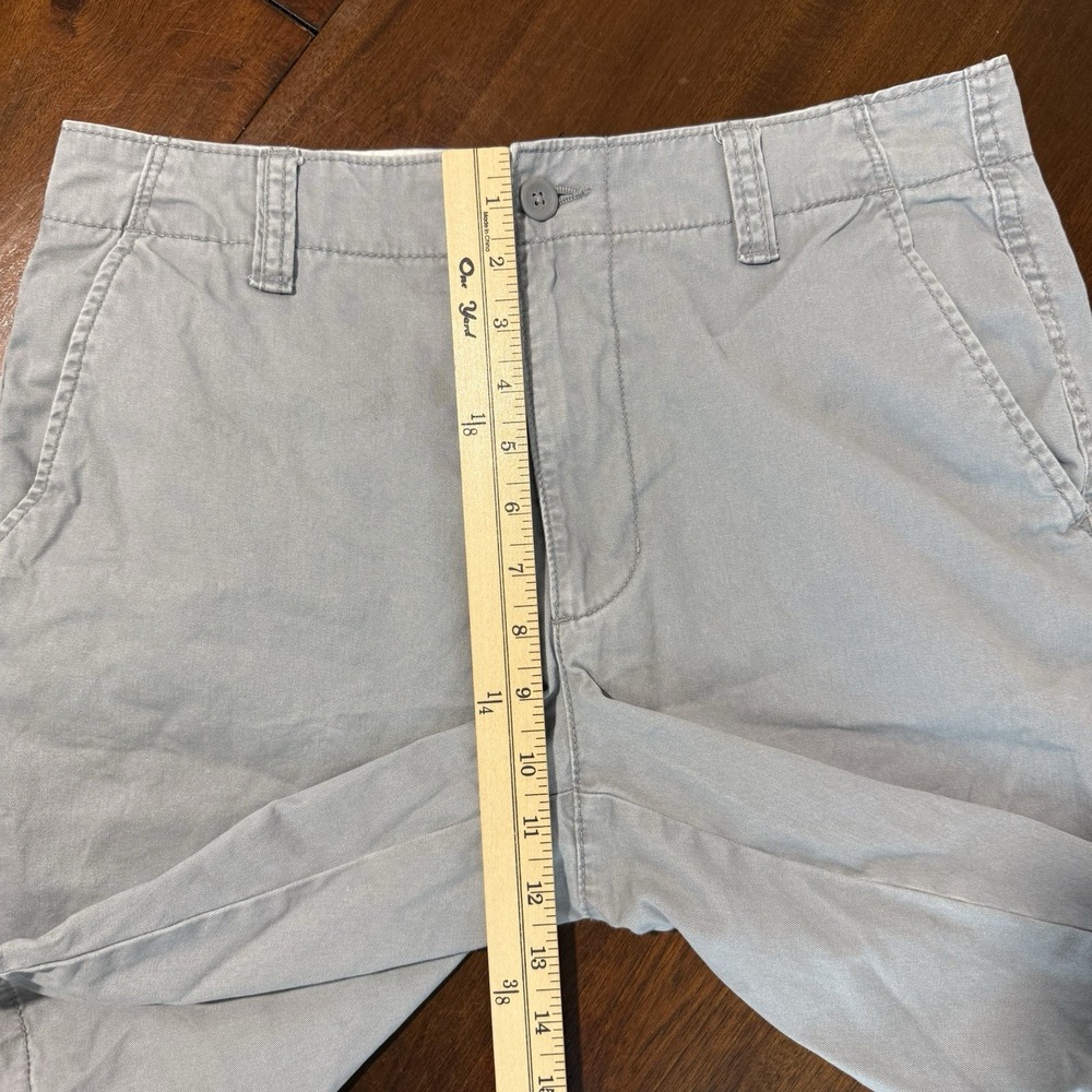 Old Navy Mens Lived In Straight Shorts Size 32 Gray Chino Casual Neutral Classic - Picture 8 of 9
